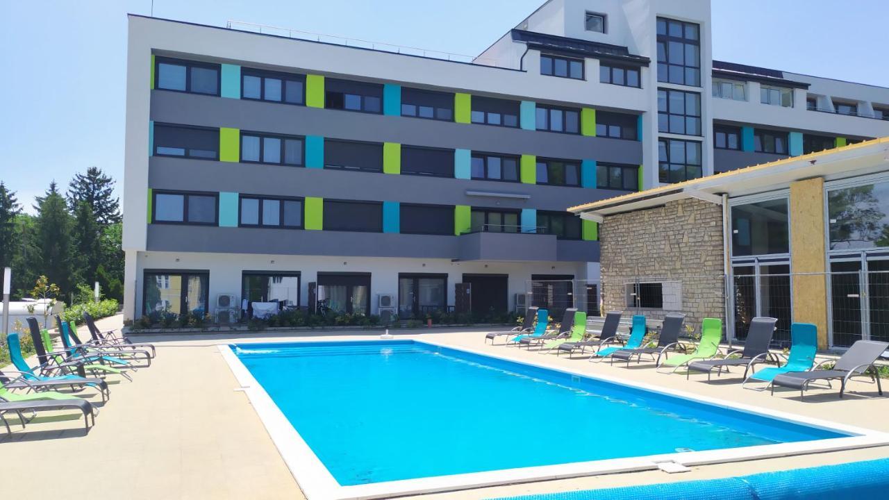 BalatonföldvárPauzo Balaton公寓式酒店 外观 照片